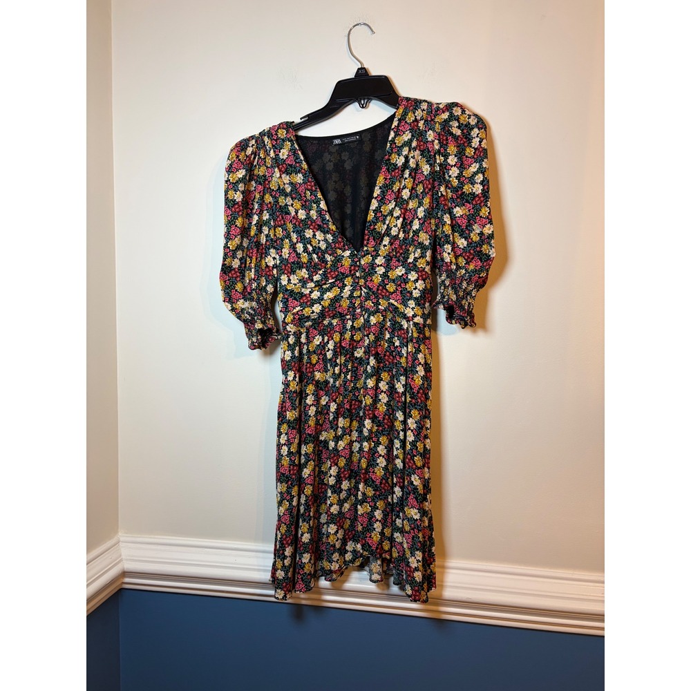 Zara Floral Mini Dress Womens Small Black V-Neck Puff Sleeve Smocked Back Boho